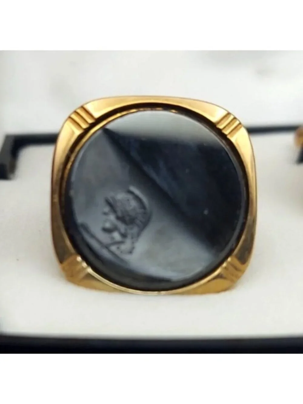 Vintage Intaglio Hematite Gold Tone Roman Soldier Cufflinks & Gift Storage Box